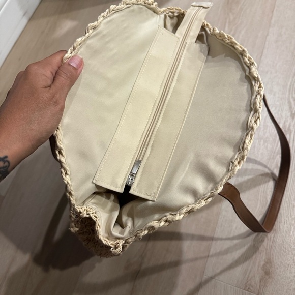 Cream and Brown Woven Tote with Structured Design - Picture 4 of 6